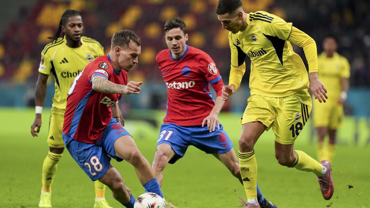 Fenerbahçe maçı sonrası ortalık karıştı! FCSB Başkanı 3 futbolcuyu maç biter bitmez gönderdi! O isimleri tek tek açıkladı