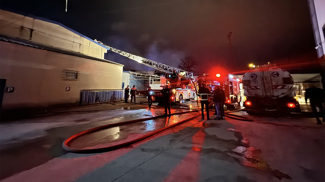 Düzce'de strafor fabrikasında yangın: Vali Mehmet Makas'tan açıklama