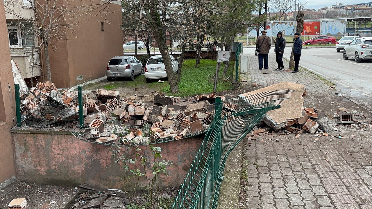 Edirne’de sağanak sonrası facia gibi olay! Apartmanın bacası çöktü