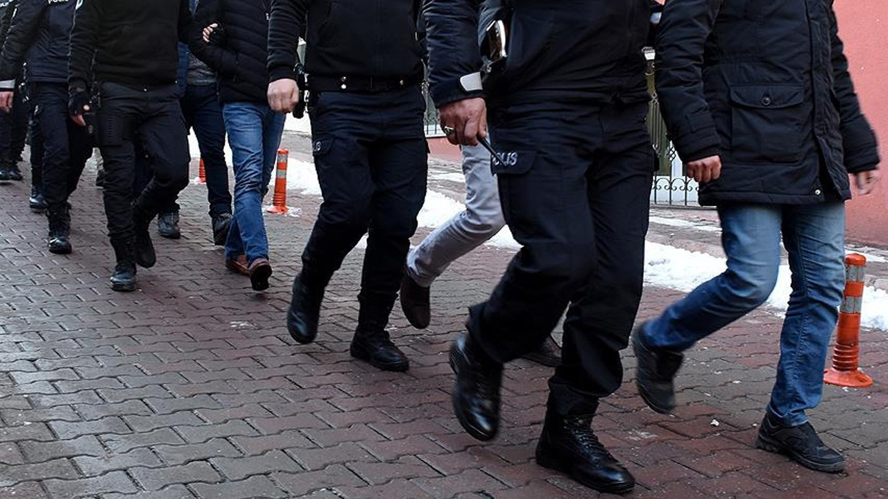 Ünlü isimlere operasyon! Hasan Can Kaya, Reynmen gibi çok kişi gözaltında