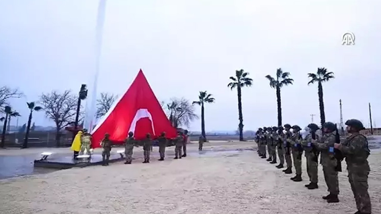 Türk bayrağına saldırıya net yanıt! Bölge karakol sınırları içerisine alındı, göndere dev bayrak çekildi