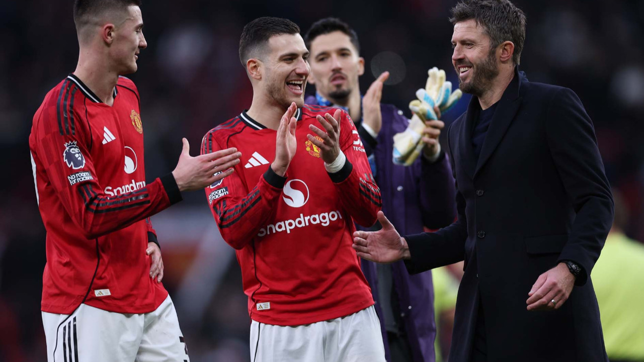 Michael Carrick, Manchester United’a hayat verdi! Kırmızı Şeytanlar yükselişe geçti!