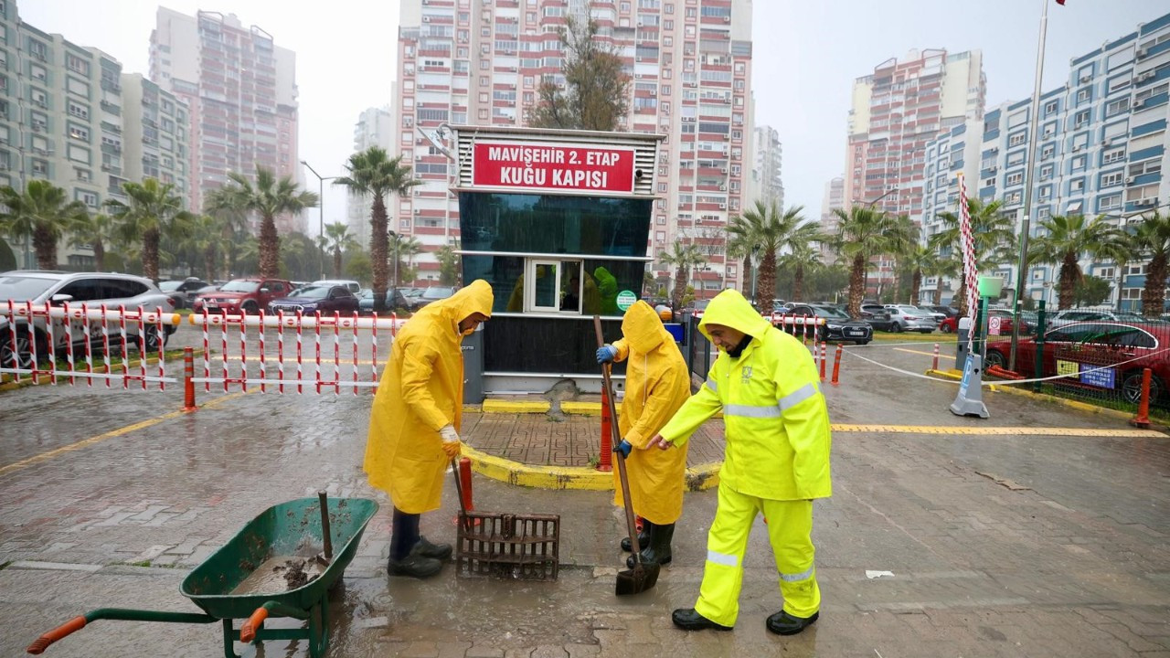 İzmir rekor kırdı! Son 88 yılın en yüksek yağışı gerçekleşti