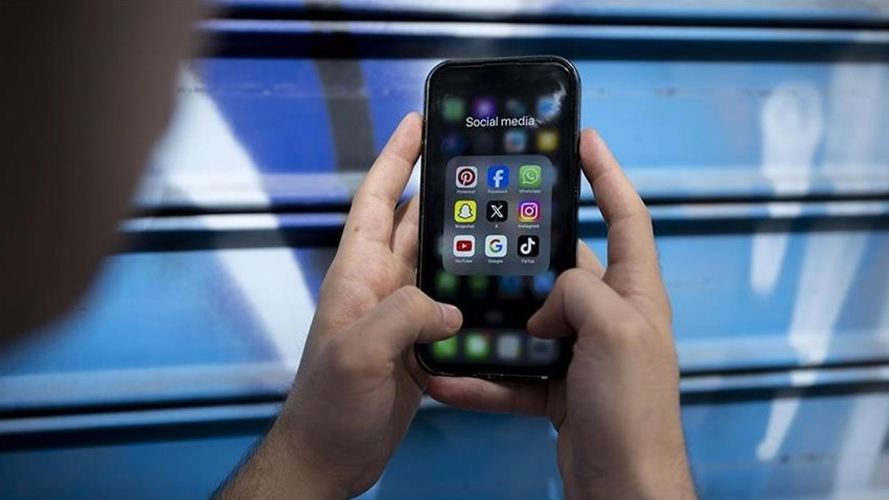 İspanya'dan çocuklara sosyal medya freni