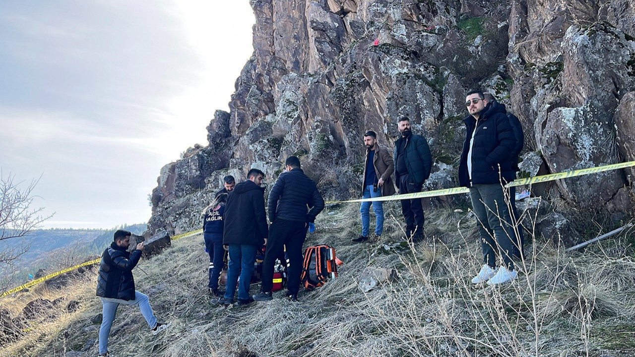 Kayıp olarak aranıyordu! 19 yaşındaki genç kızdan acı haber