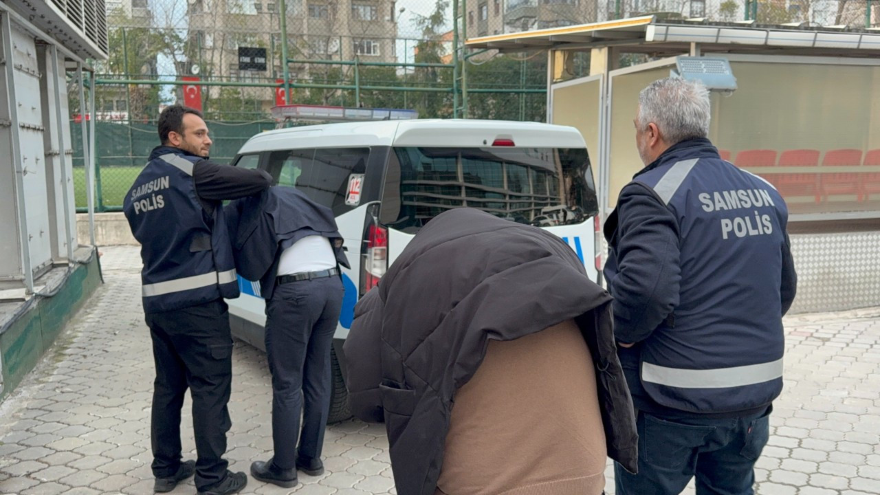 Gazino'da dehşet! Müşteriyi darp edip 547 bin lira gasp ettiler