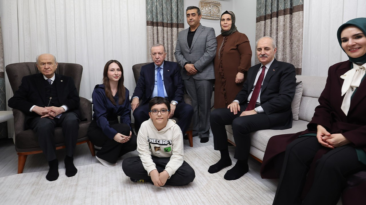 Cumhurbaşkanı Erdoğan ve Bahçeli'den depremzede aileye ziyaret