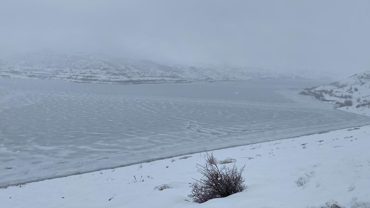4 Eylül Barajı buzla kaplandı