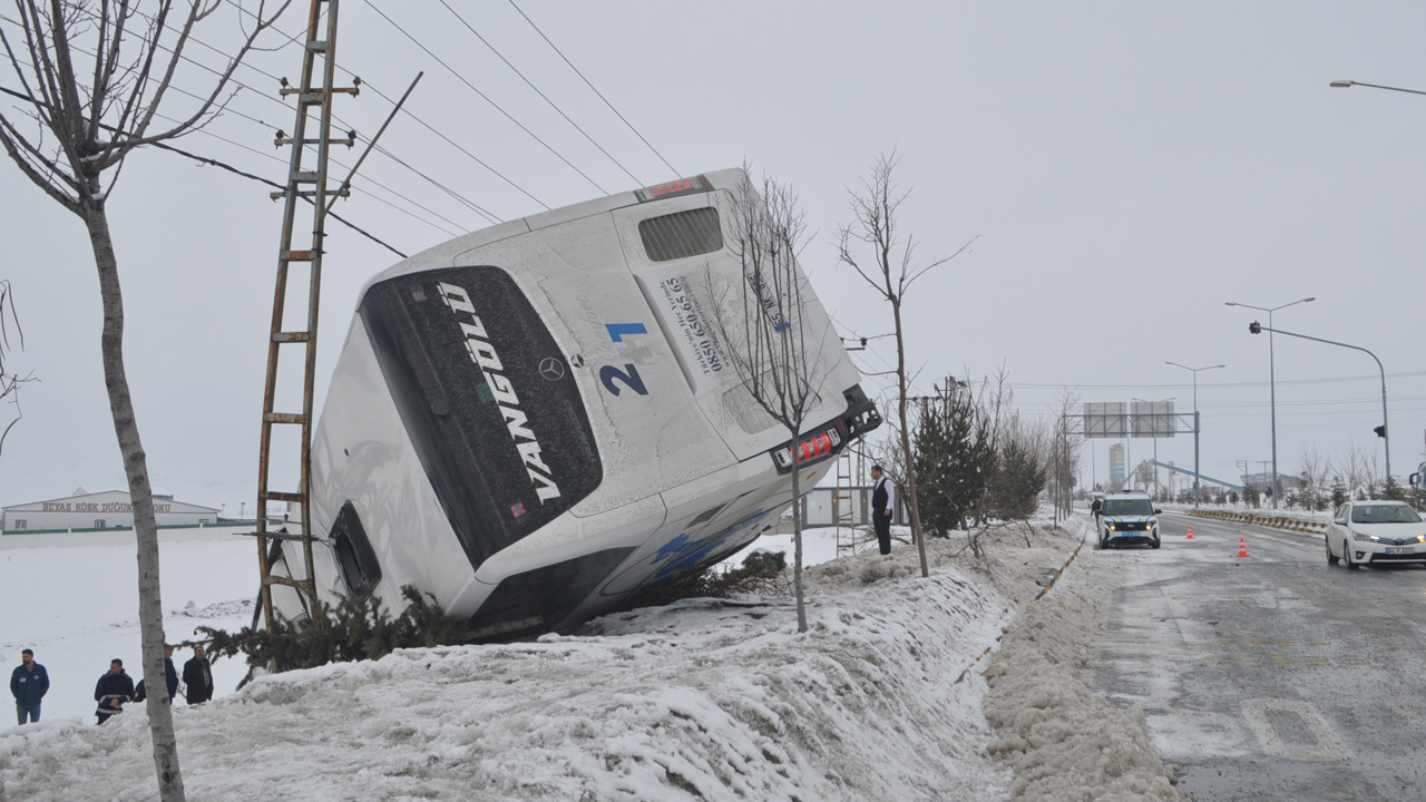 Ağrı'da feci kaza! Çok sayıda yaralı var