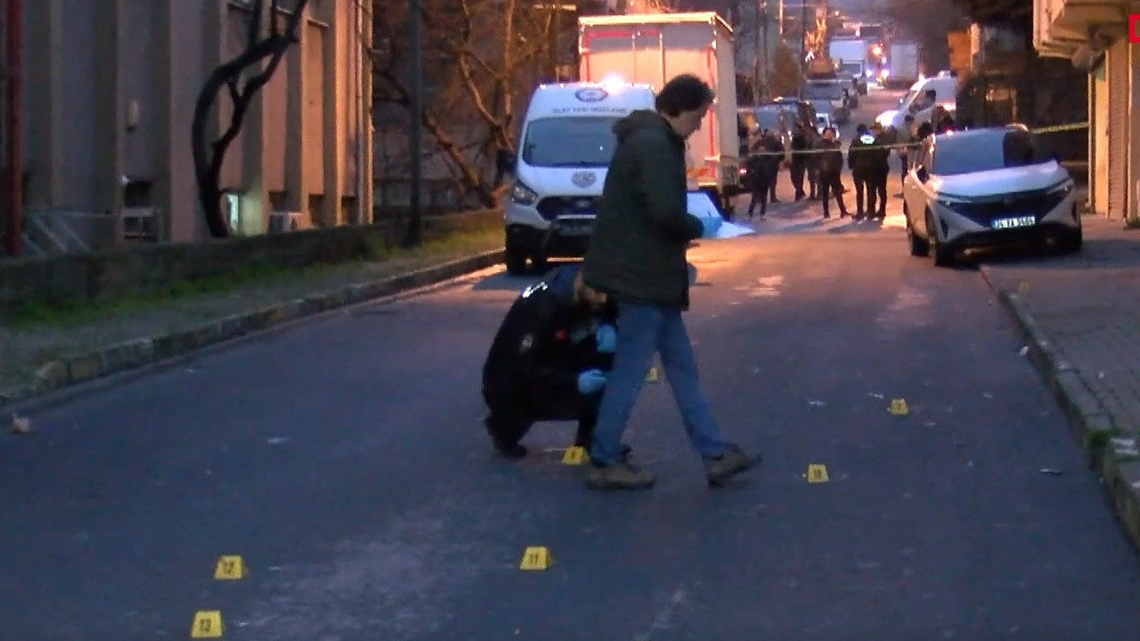 Sancaktepe'de silahlı çatışma! Polis ekipleri olay yerinde