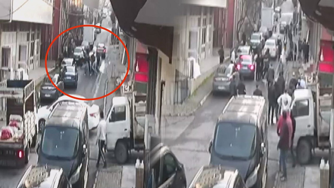 Sancaktepe'de silahlı çatışma! Ortalık savaş alanına döndü: Polis ekipleri olay yerinde