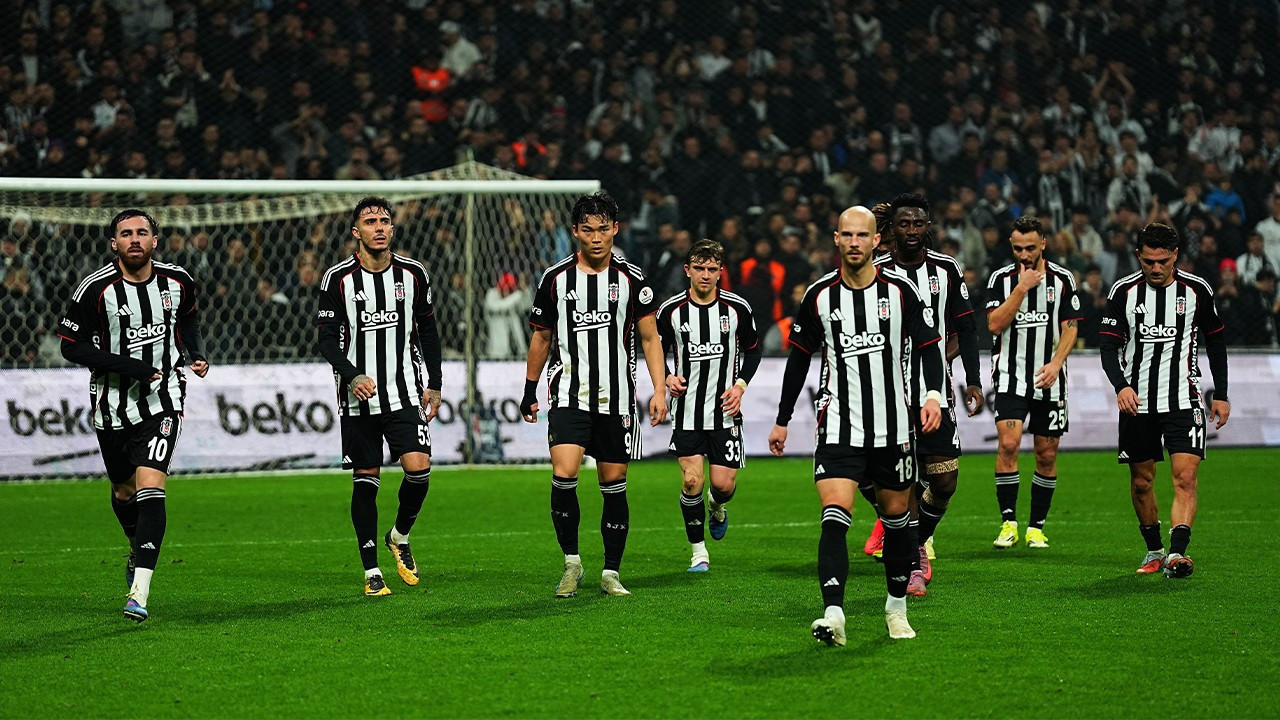 Beşiktaş 4 gollü maçta 1 puana razı oldu