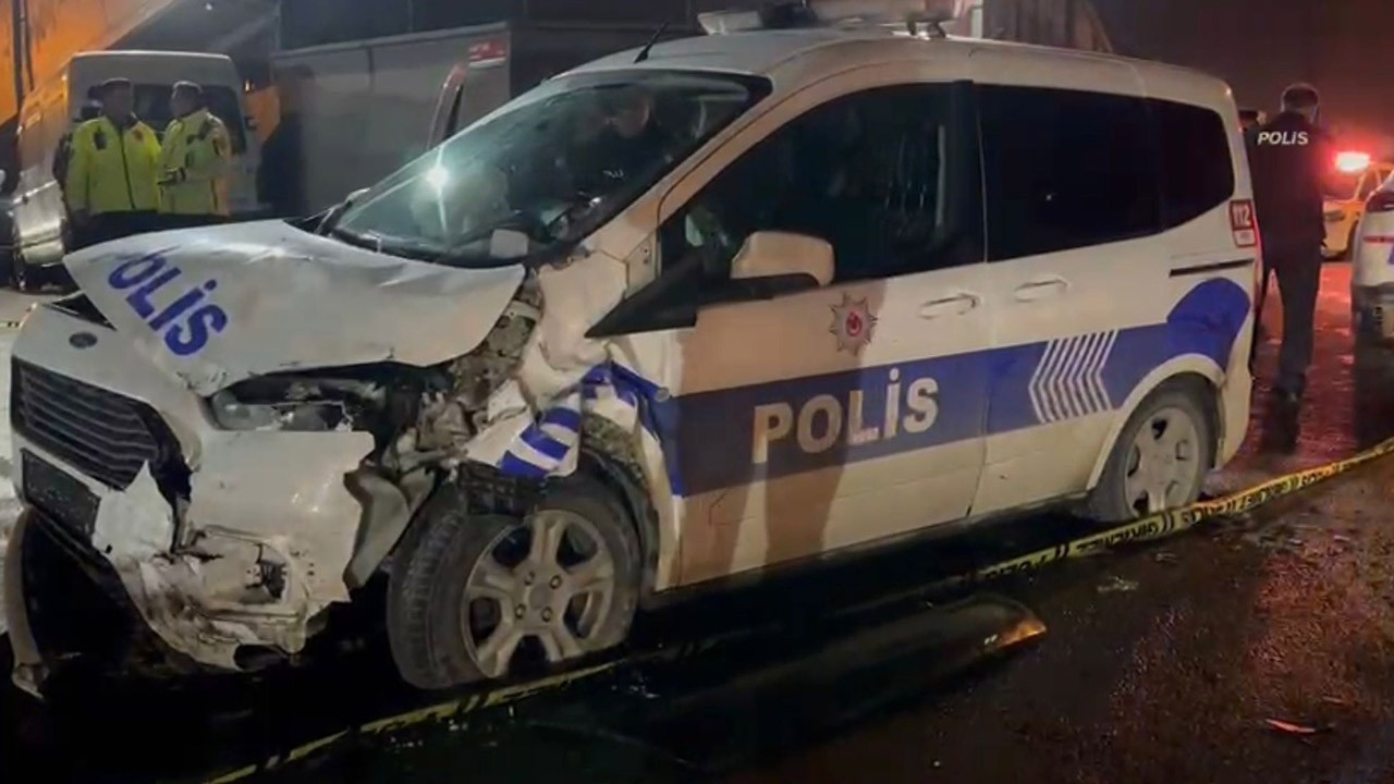 Polis aracının karıştığı kazada 2'si polis 3 kişi yaralandı!