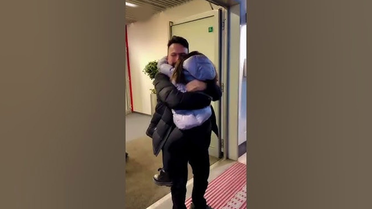 Megastar Tarkan 10 günlük konser maratonu sonrası kızına kavuştu