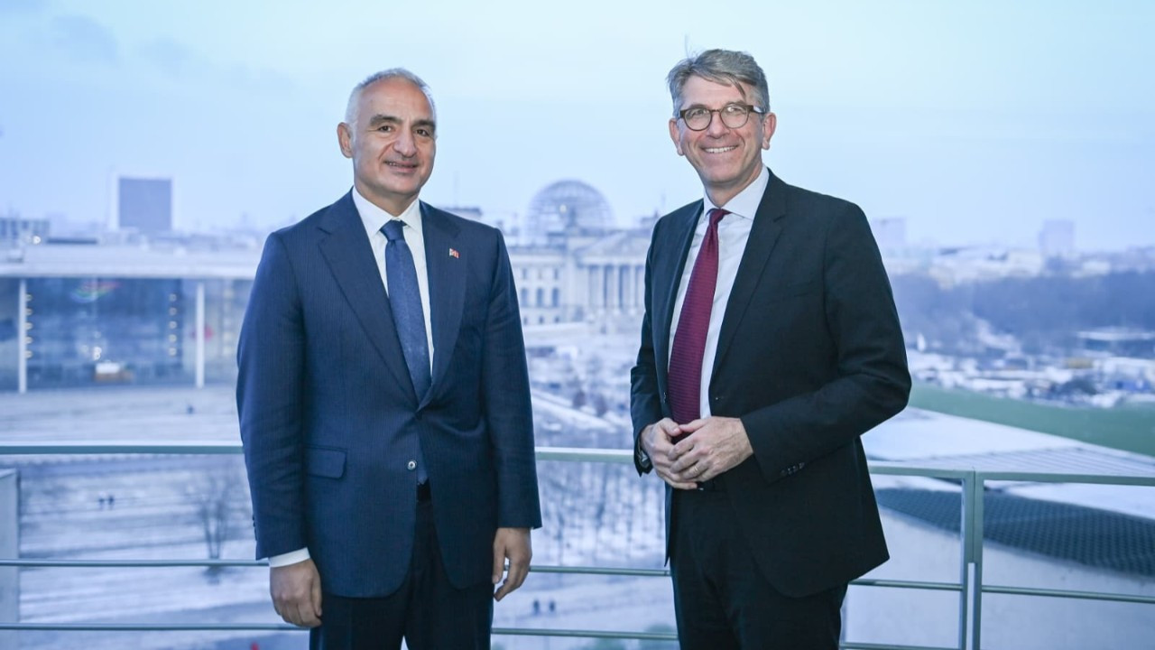 Bakan Ersoy ve Alman Bakan Weimer sergi öncesi buluştu