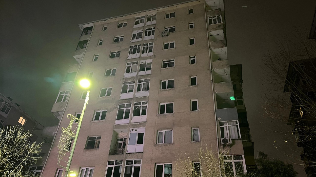 İstanbul'da riskli bina alarmı! 10 katlı bina tahliye edildi