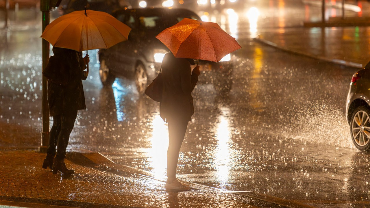 Meteoroloji o ili saat vererek uyardı: "Şiddetli sağanak geliyor, tedbir alın"