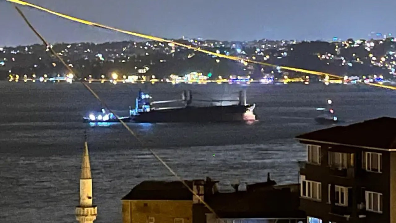 Denizde bitmeyen dram! İHA'dan kurtulan Razouk gemisi şimdi de fırtınaya yakalandı