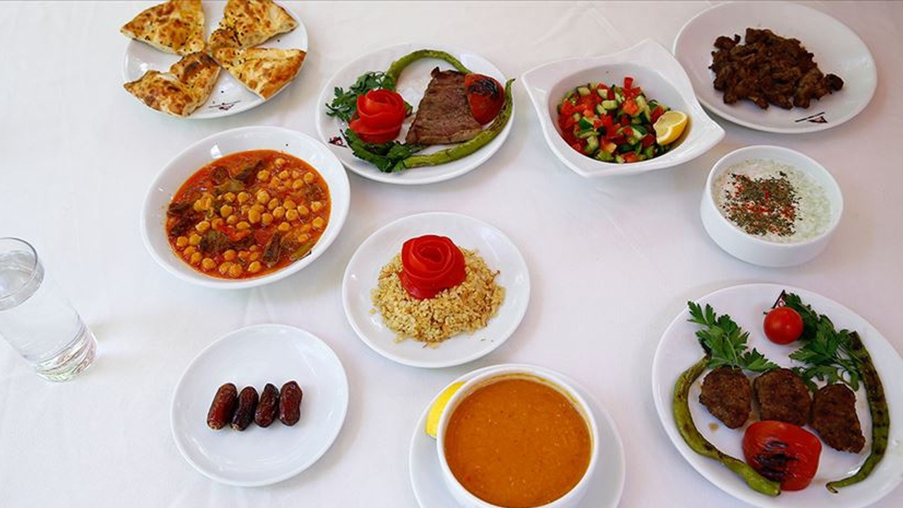 Malatya’da ramazan bereketi: Günde 5 bin kişiye iftar