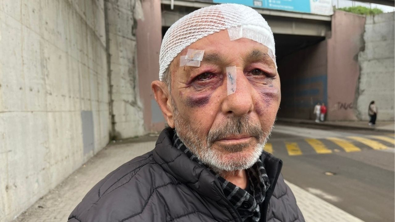 İzmit'te çakmak isteyip gasp ettiler! 67 yaşındaki adamı sokak ortasında dövdüler: Burası Dallas gibi