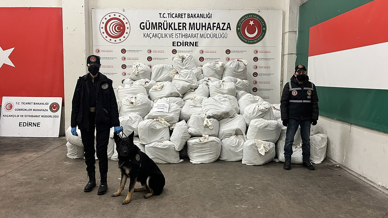 Kapıkule'de 914 kilogram esrar ele geçirildi