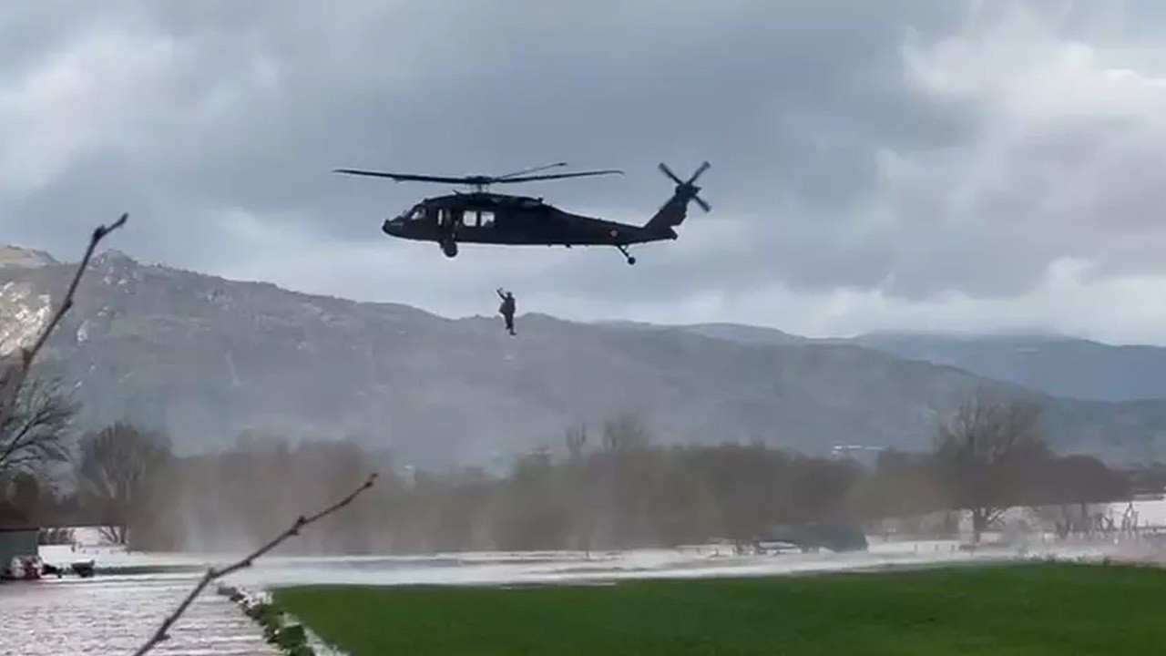 Aydın'da film gibi kurtuluş! 1 hafta damda bekledi, helikopterle tahliye edildi