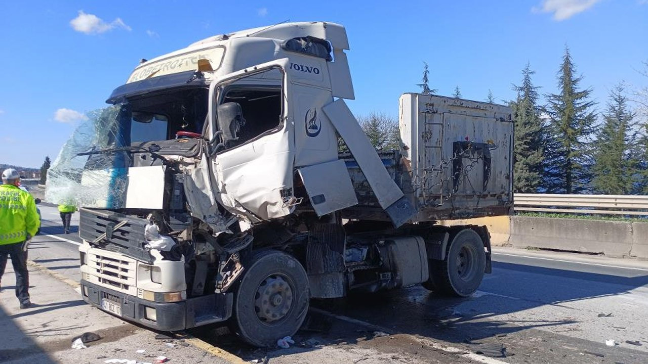 Kocaeli'de yavaşlayan trafik kazaya sebep oldu! 1 yaralı