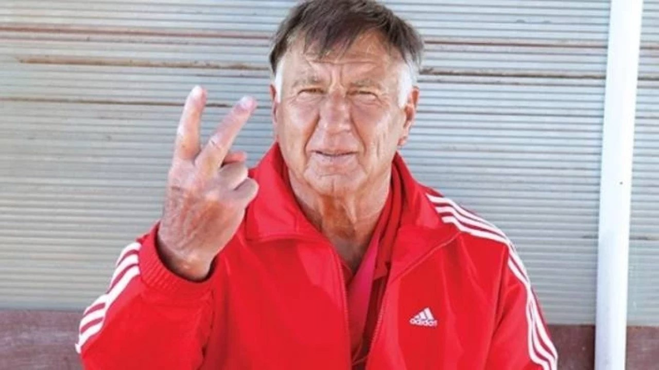 Türk futbolunun unutulmaz ismi yaşamını yitirdi