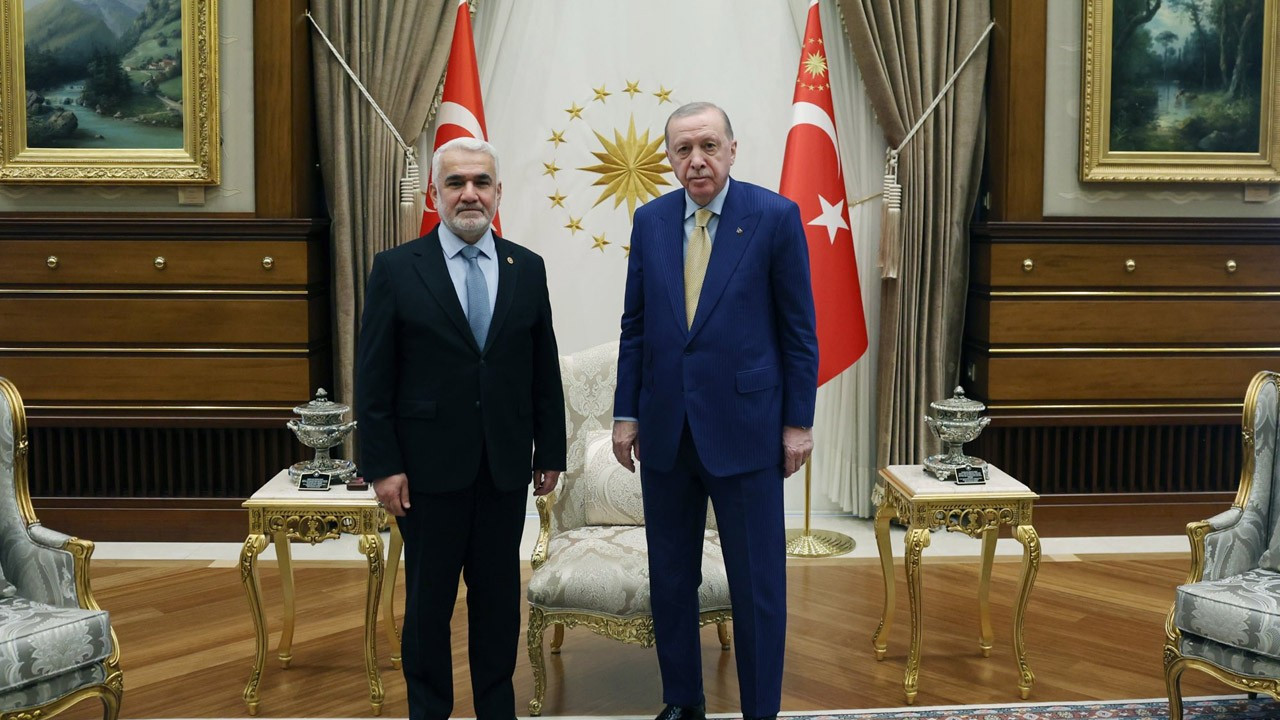 Cumhurbaşkanı Erdoğan, HÜDA PAR Genel Başkanı Yapıcıoğlu'nu kabul etti