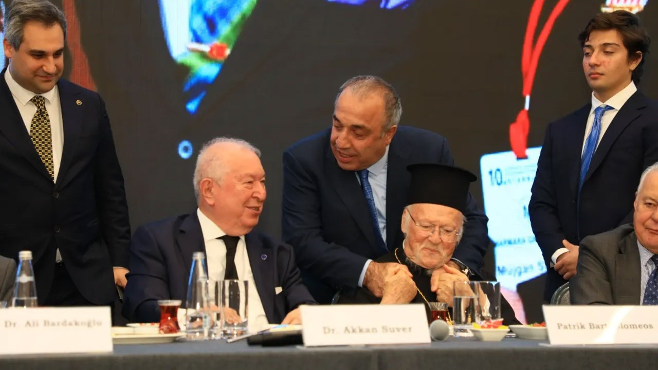 Marmara Grubu Vakfı Şişli'de 'Sevgi ve Barış İftarı' programı düzenledi