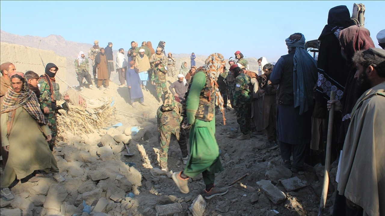 Pakistan-Afganistan krizi büyüyor! Onlarca hedef bulundu