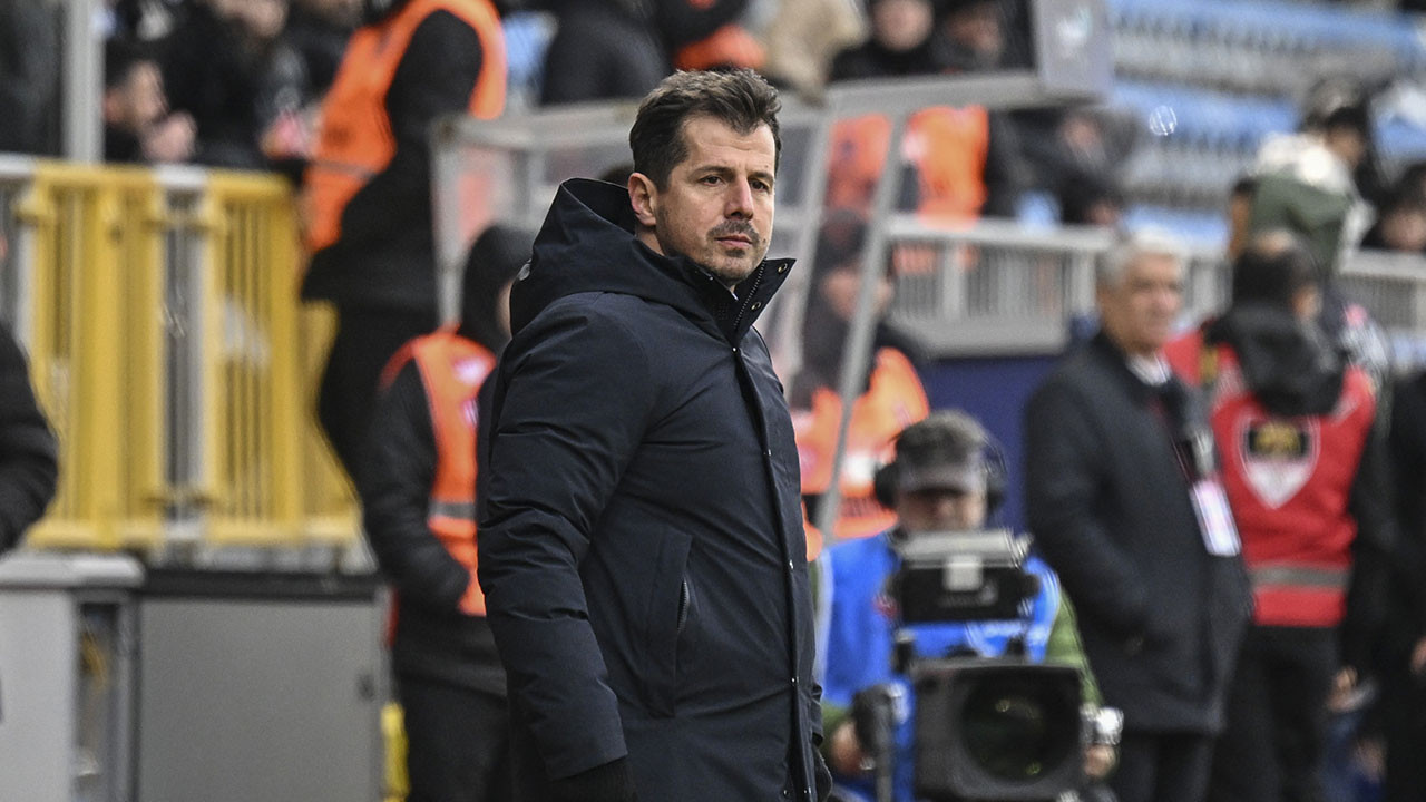 Emre Belözoğlu, Rizespor yenilgisi sonrası çıldırdı! İstifa çağrılarına olay yanıt