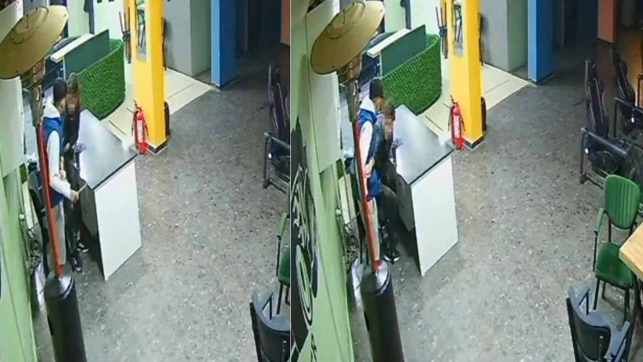 Dehşet anlar kamerada : 17 yaşındaki çocuk oyun oynarken akranı tarafından defalarca bıçaklandı!