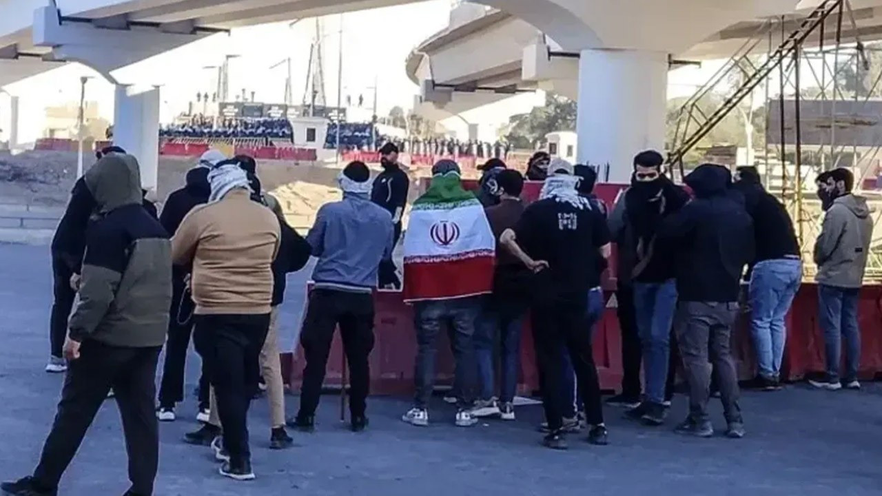 Bağdat’ta da tansiyon yükseldi! Protestocular ve güvenlik güçleri çatıştı