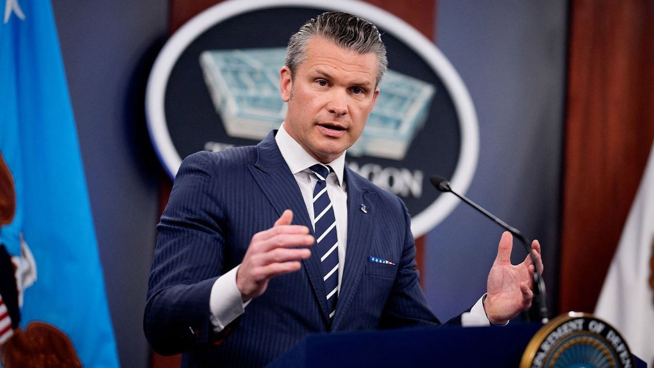 Pete Hegseth:  İran'a saldırılar artarak devam edecek