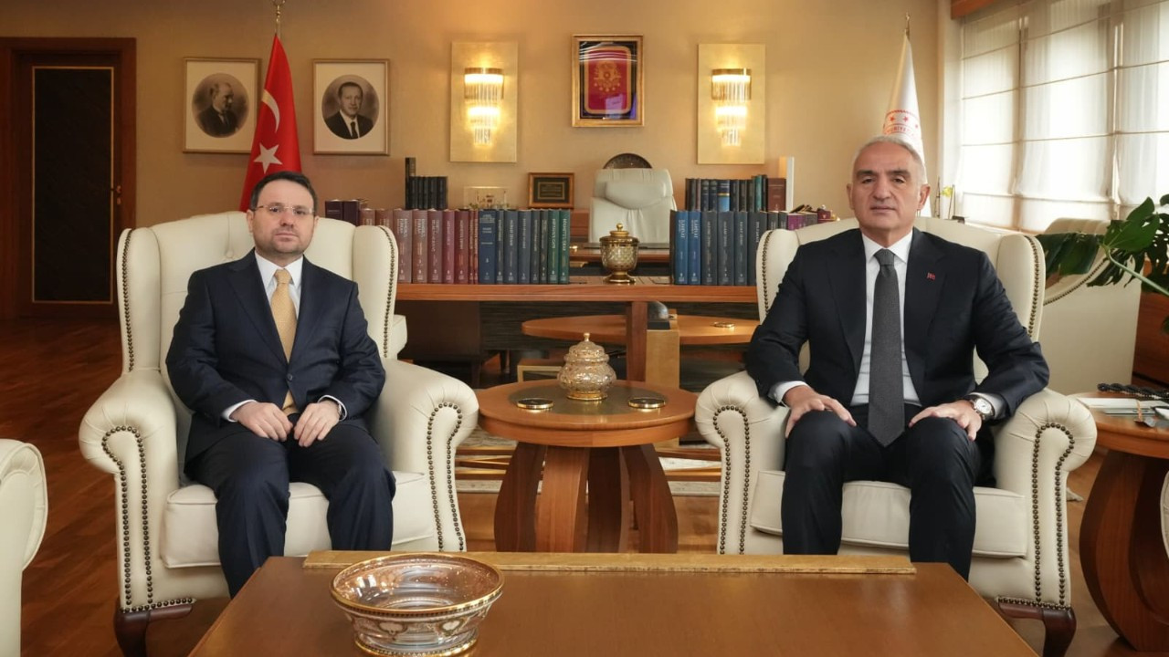 Akın Gürlek’ten Kültür ve Turizm Bakanı Mehmet Nuri Ersoy’a ziyaret