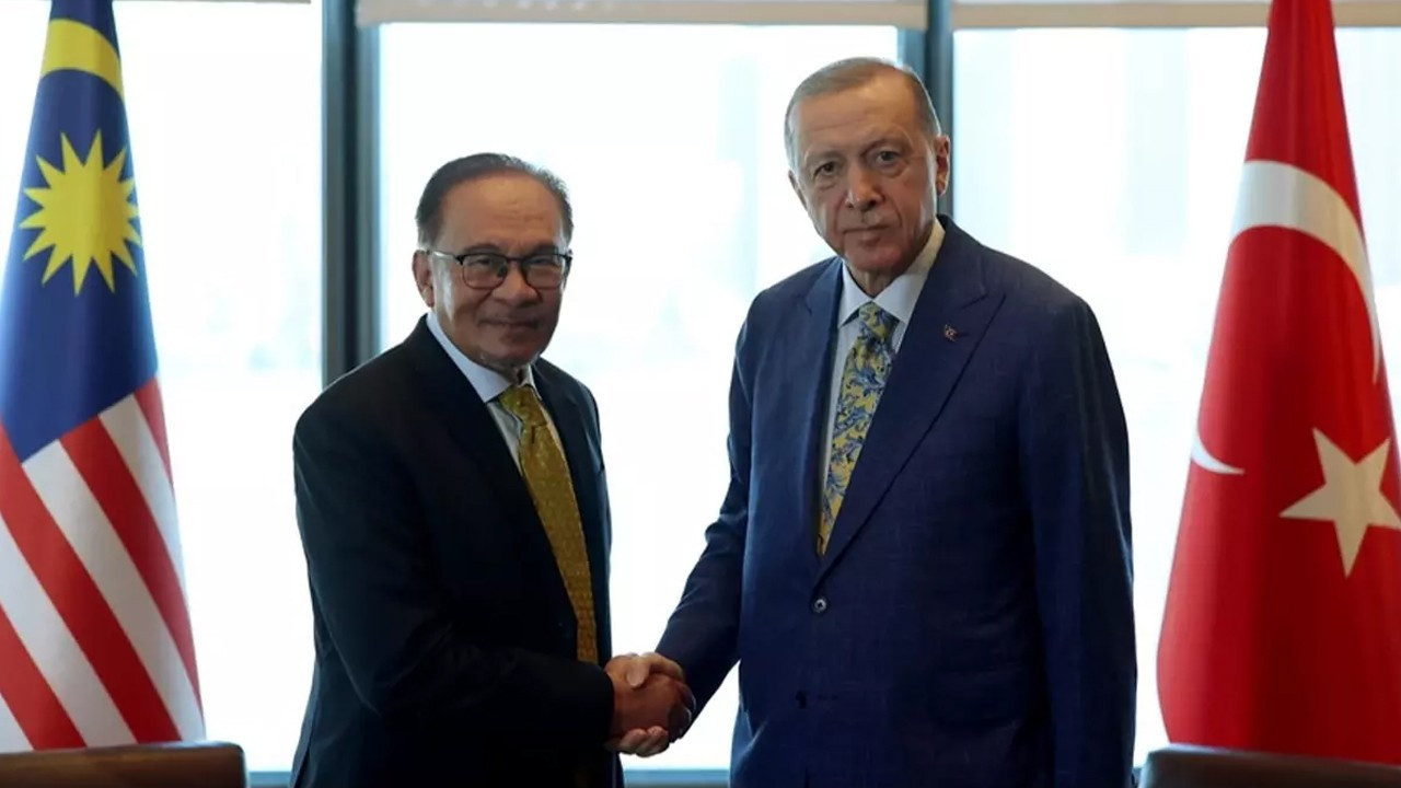 Cumhurbaşkanı Erdoğan, Malezya Başbakanı Enver İbrahim ile görüştü