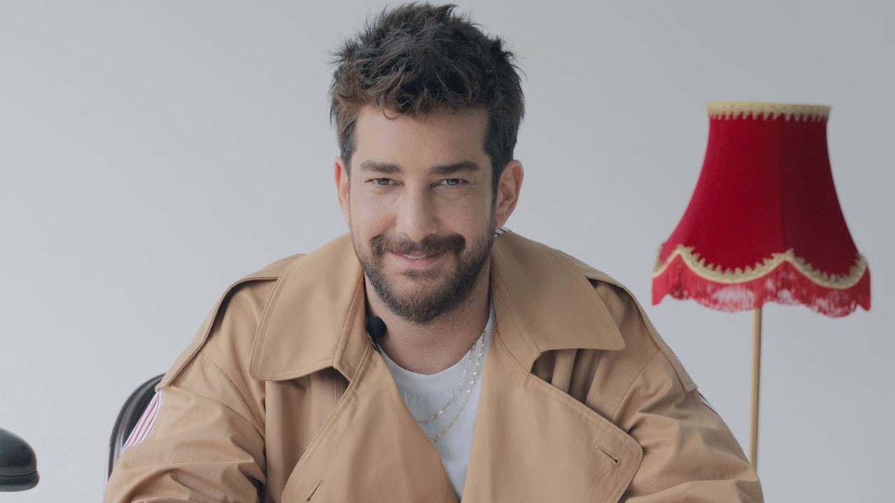 Enis Arıkan'dan büyük jest! Takipçisine telefon hediye etti