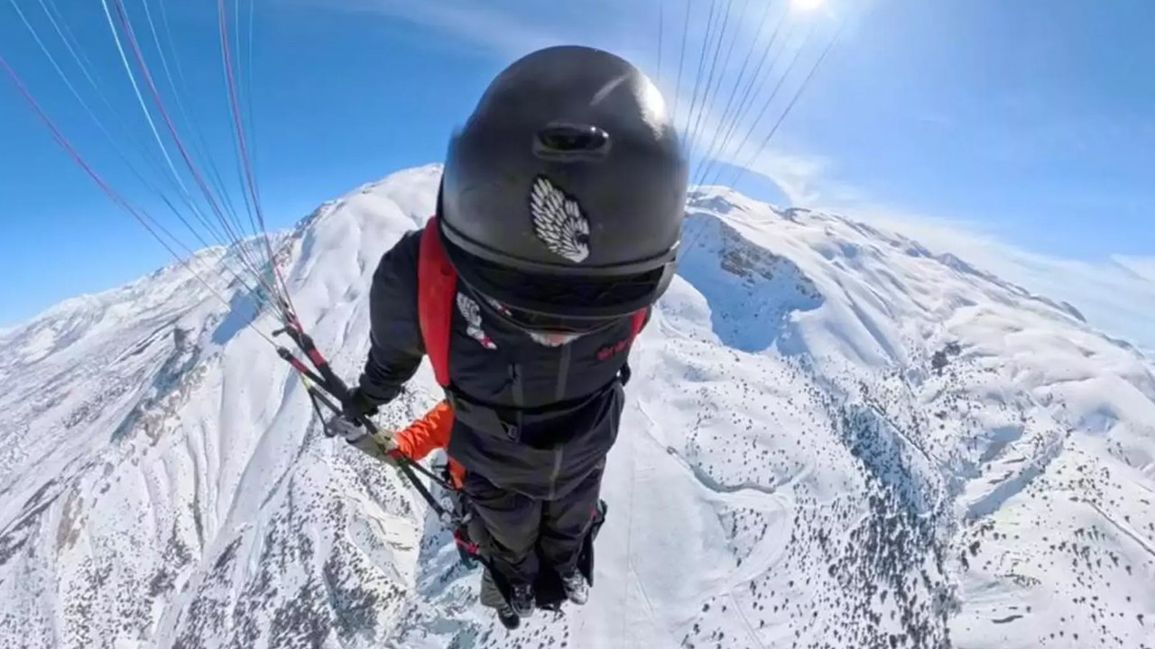 500 metreden boşluğa atladı! İşte o anlar