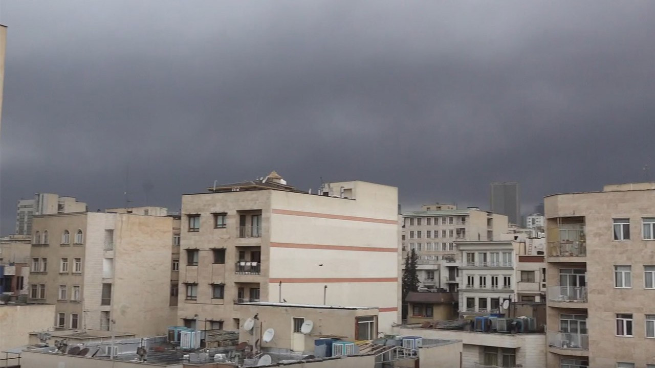 Kent külle kaplandı! Tahran'da gün doğmadı