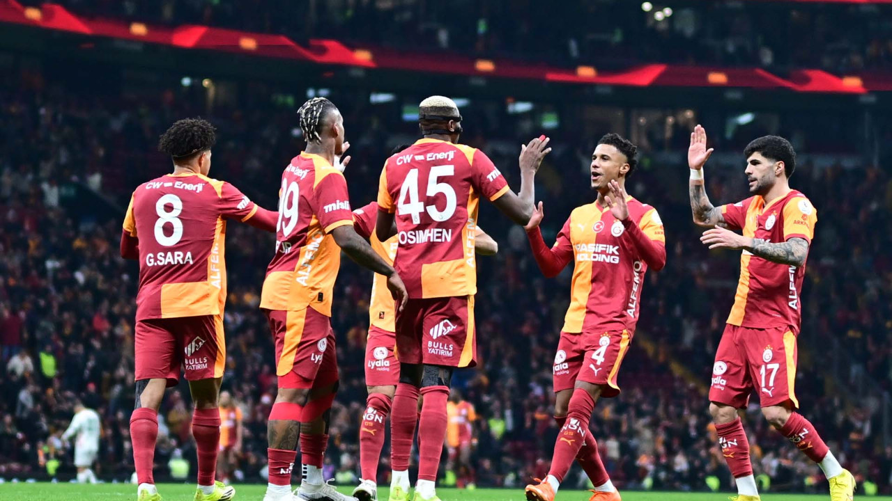 Süper Lig’de zorlu maç! Galatasaray, Başakşehir’i konuk edecek! Okan Buruk ve 2 yıldız yok!