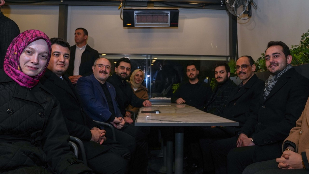 MİT Başkanı Kalın ve AK Parti Bursa Milletvekili Varank sahuru vatandaşlarla yaptı