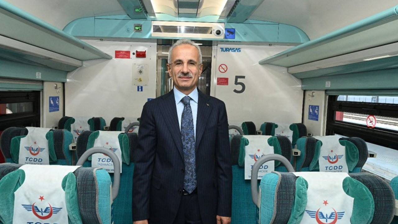Türkiye hızlı treni çok sevdi! Ankara–Eskişehir YHT hattı 17 yılda 110 milyon yolcu taşıdı!