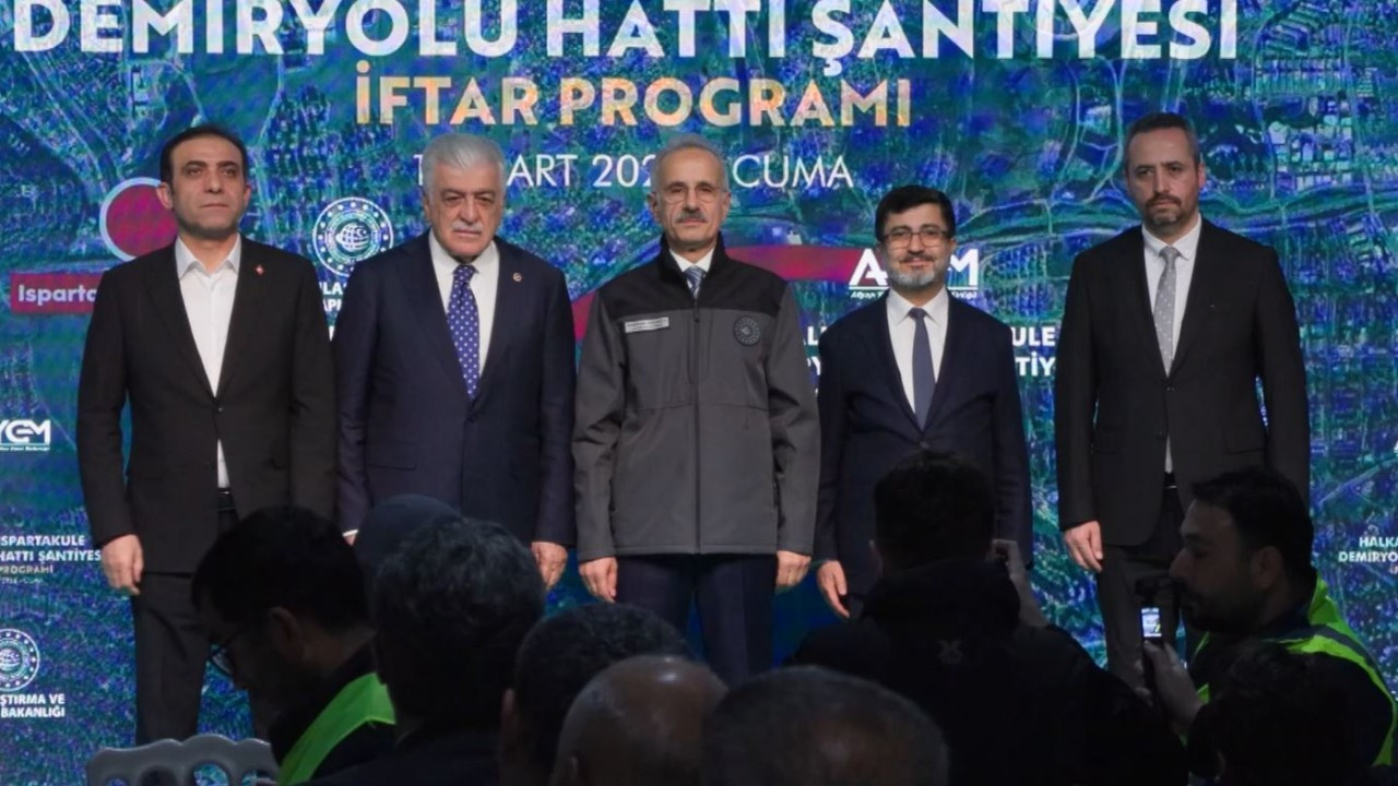 İstanbul'a yeni metro hattı! Bakan Uraloğlu açıkladı: Seyahat süresi 4 saatten 1,5 saate düşecek