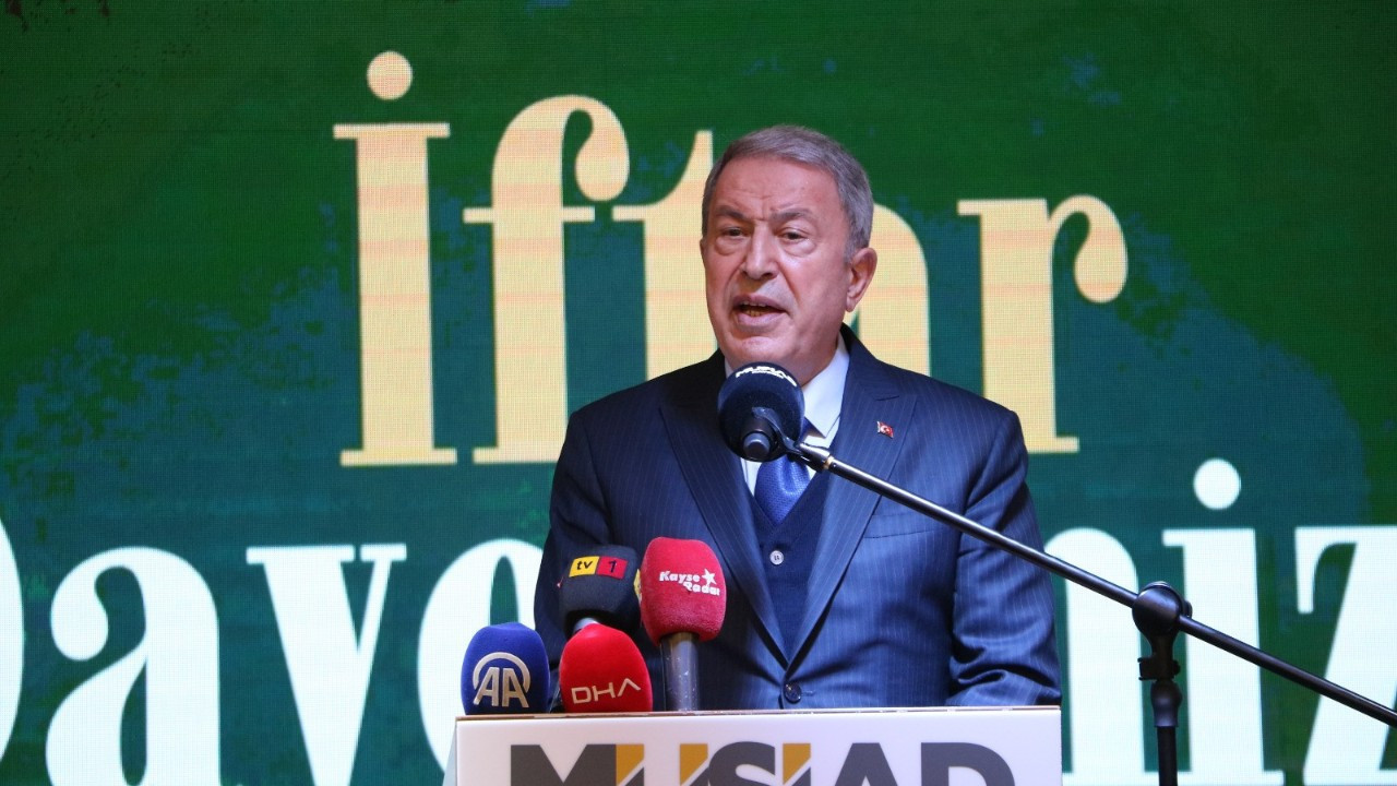 Hulusi Akar'dan İran'dan ateşlenen füzeler hakkında açıklama: Devlet stratejik sabır gösteriyor