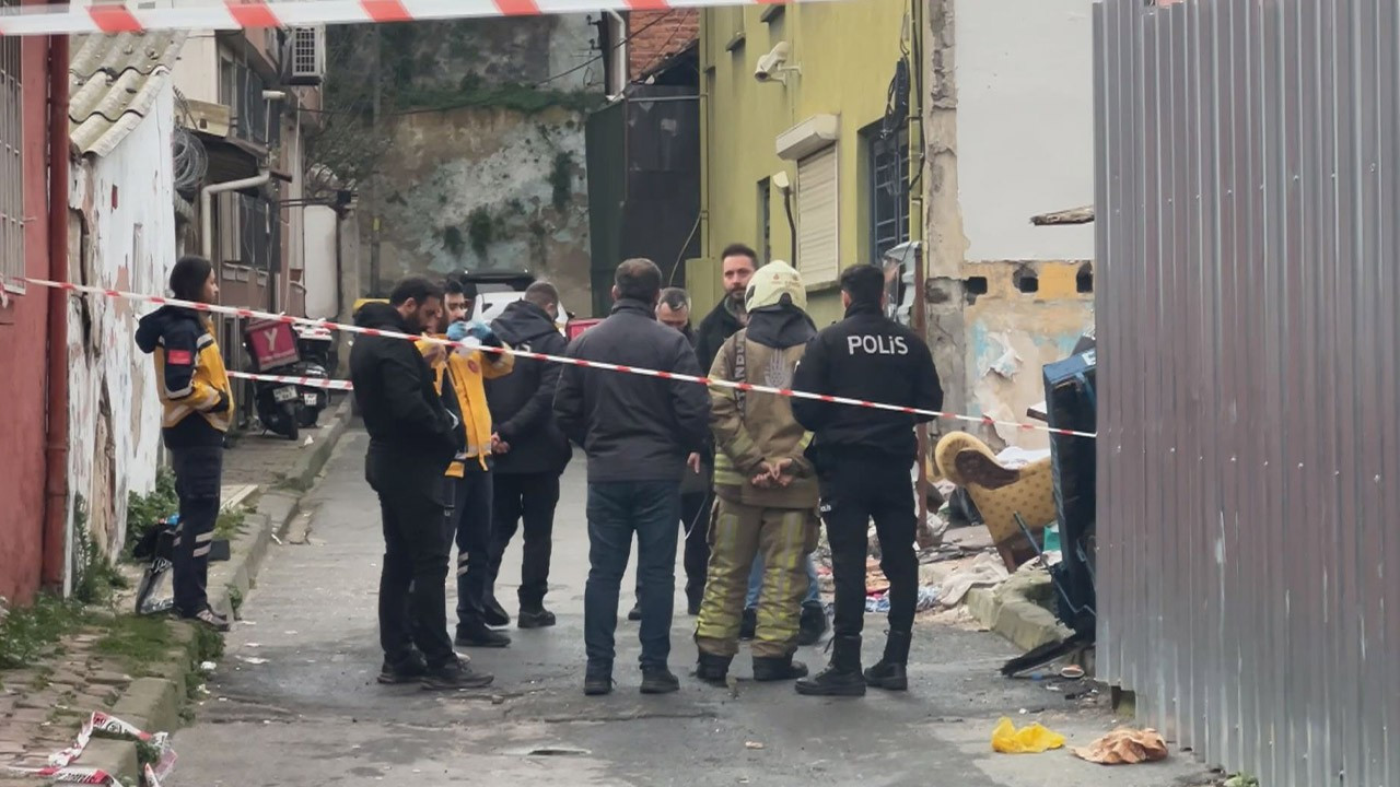 Beyoğlu'nda 2 katlı evde yangın çıktı; 2 yaşındaki bebek hayatını kaybetti