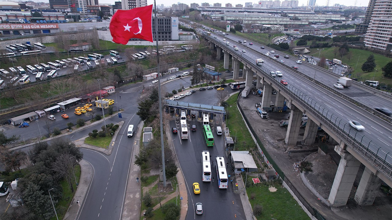 Otogarda bayram hareketliliği! Havadan görüntülendi