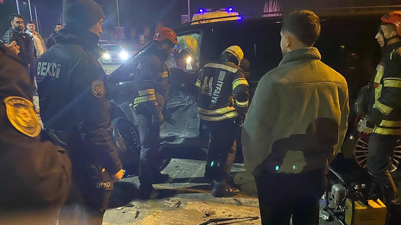 Arefe günü Erzurum'da zincirleme kaza: 7 yaralı