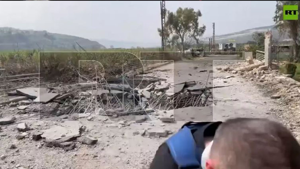 RT ekibi Lübnan’da hedef oldu! 'Füzeli saldırı’ iddiası! İki gazeteci yaralandı! O anlar kamerada