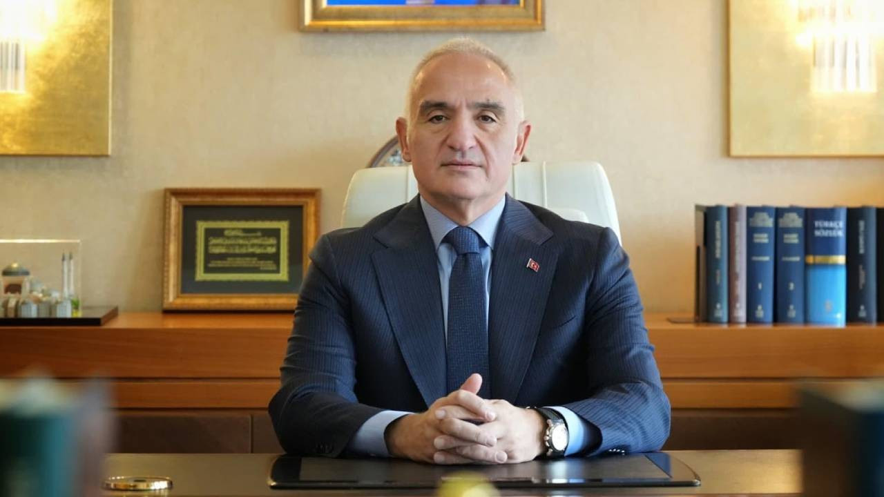 Bakan Ersoy'dan Ramazan Bayramı mesajı: Zulme uğrayan mazlum insanlar için umut kapısı olsun